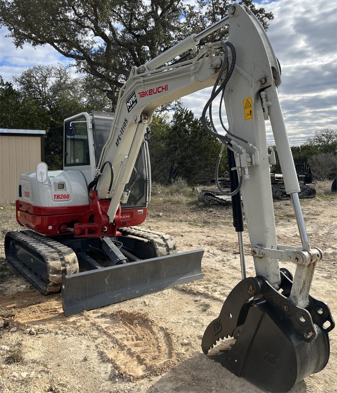 2023 TAKEUCHI TB260