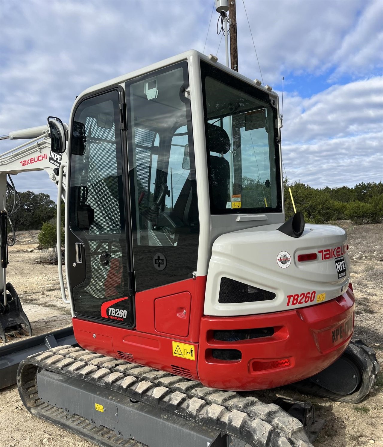 2023 TAKEUCHI TB260