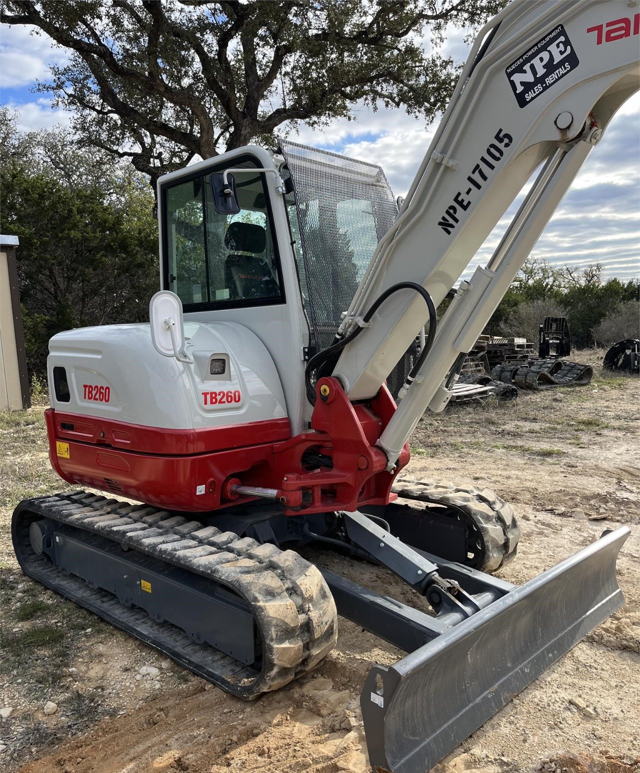 2023 TAKEUCHI TB260