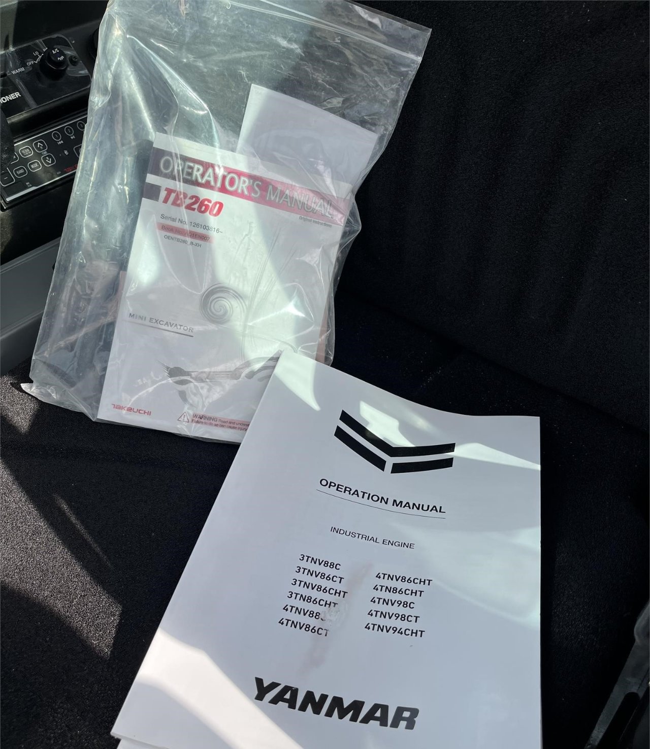 2023 TAKEUCHI TB260