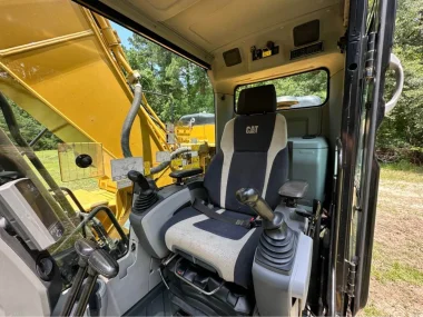 2018 CATERPILLAR 320FL
