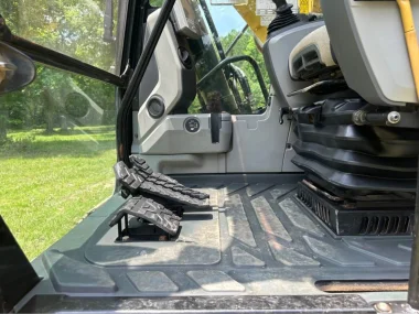 2018 CATERPILLAR 320FL