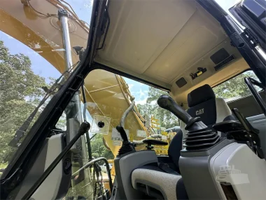 2018 CATERPILLAR 320FL
