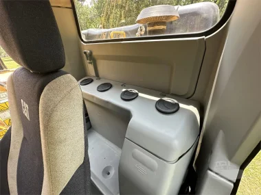 2018 CATERPILLAR 320FL