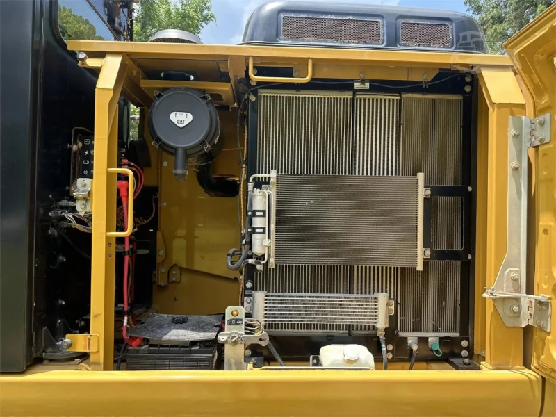 2018 CATERPILLAR 320FL