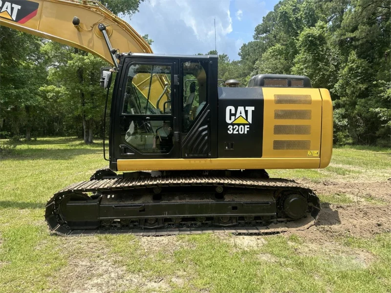 2018 CATERPILLAR 320FL