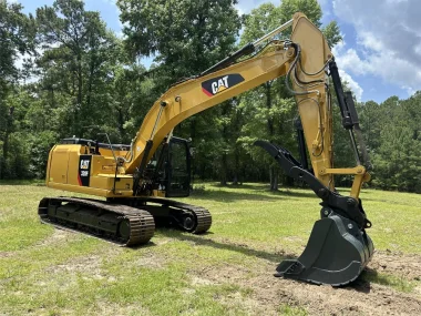 2018 CATERPILLAR 320FL