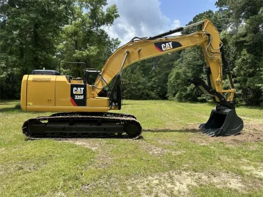 2018 CATERPILLAR 320FL