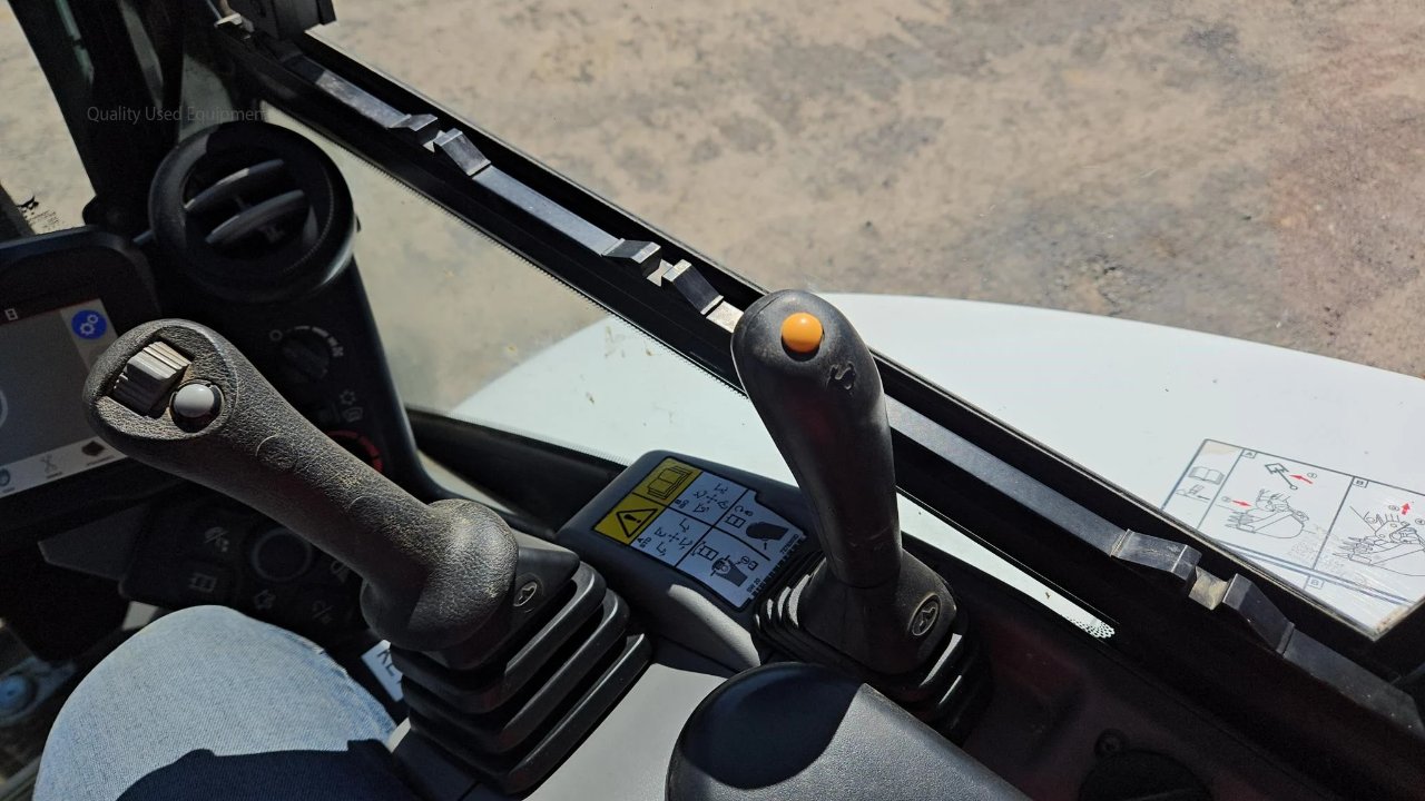2022 BOBCAT E35R2