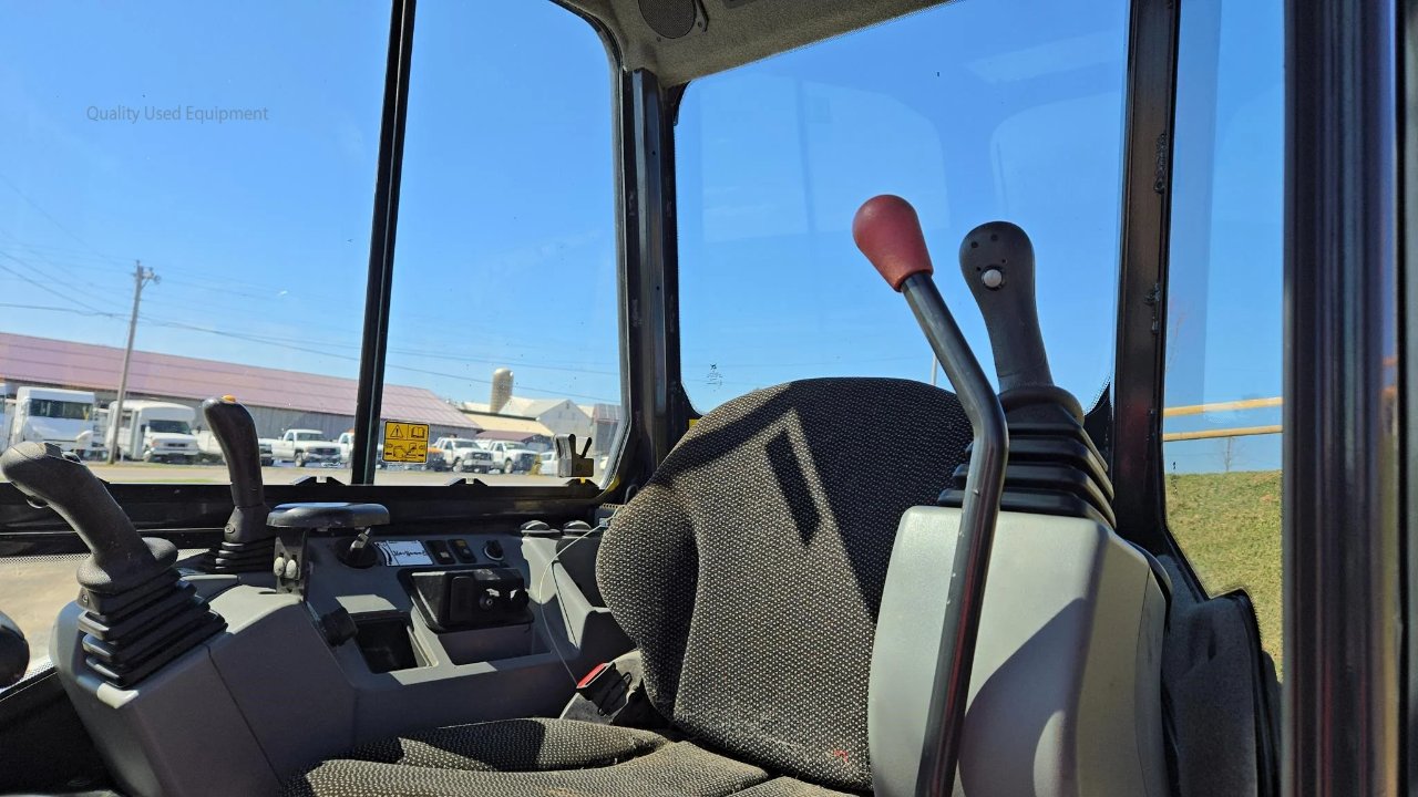 2022 BOBCAT E35R2
