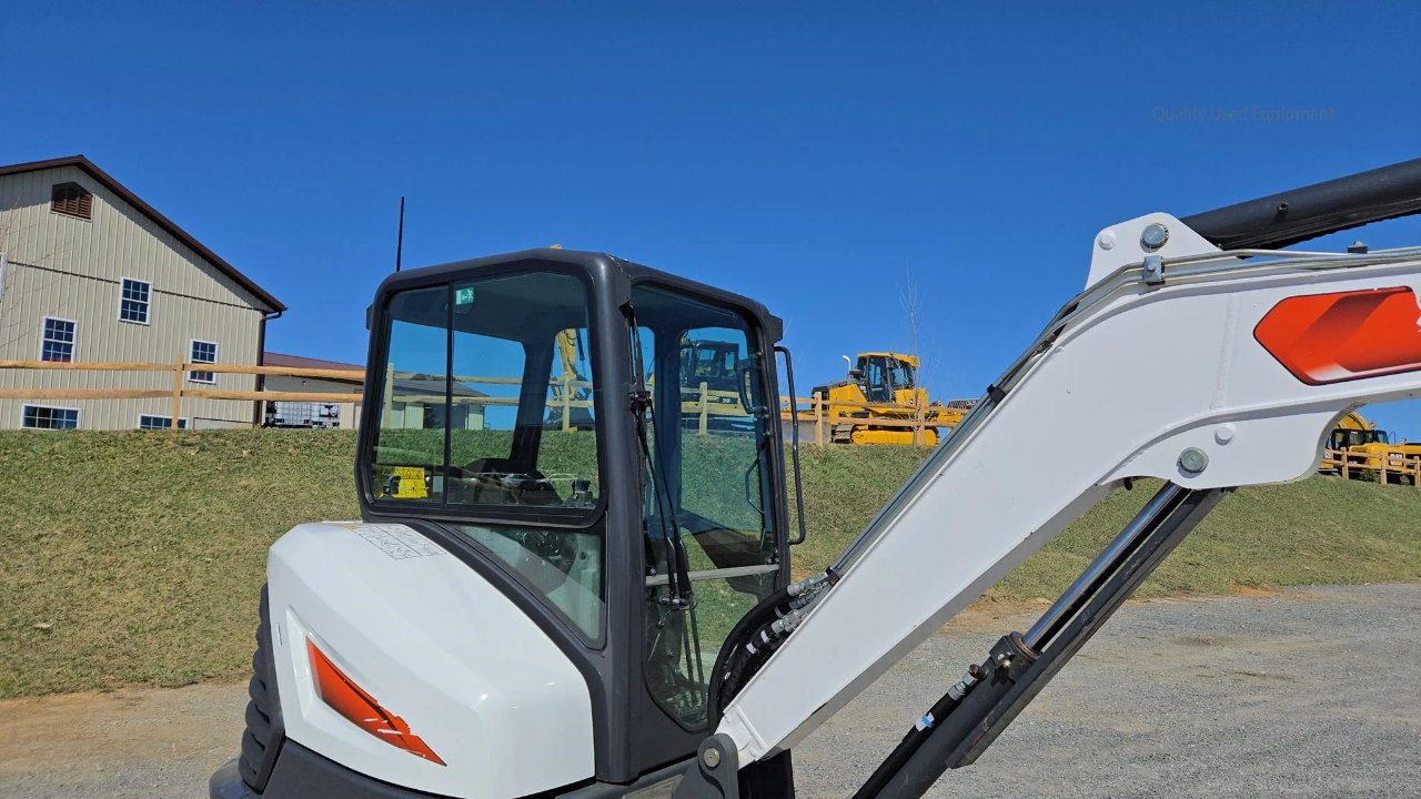 2022 BOBCAT E35R2