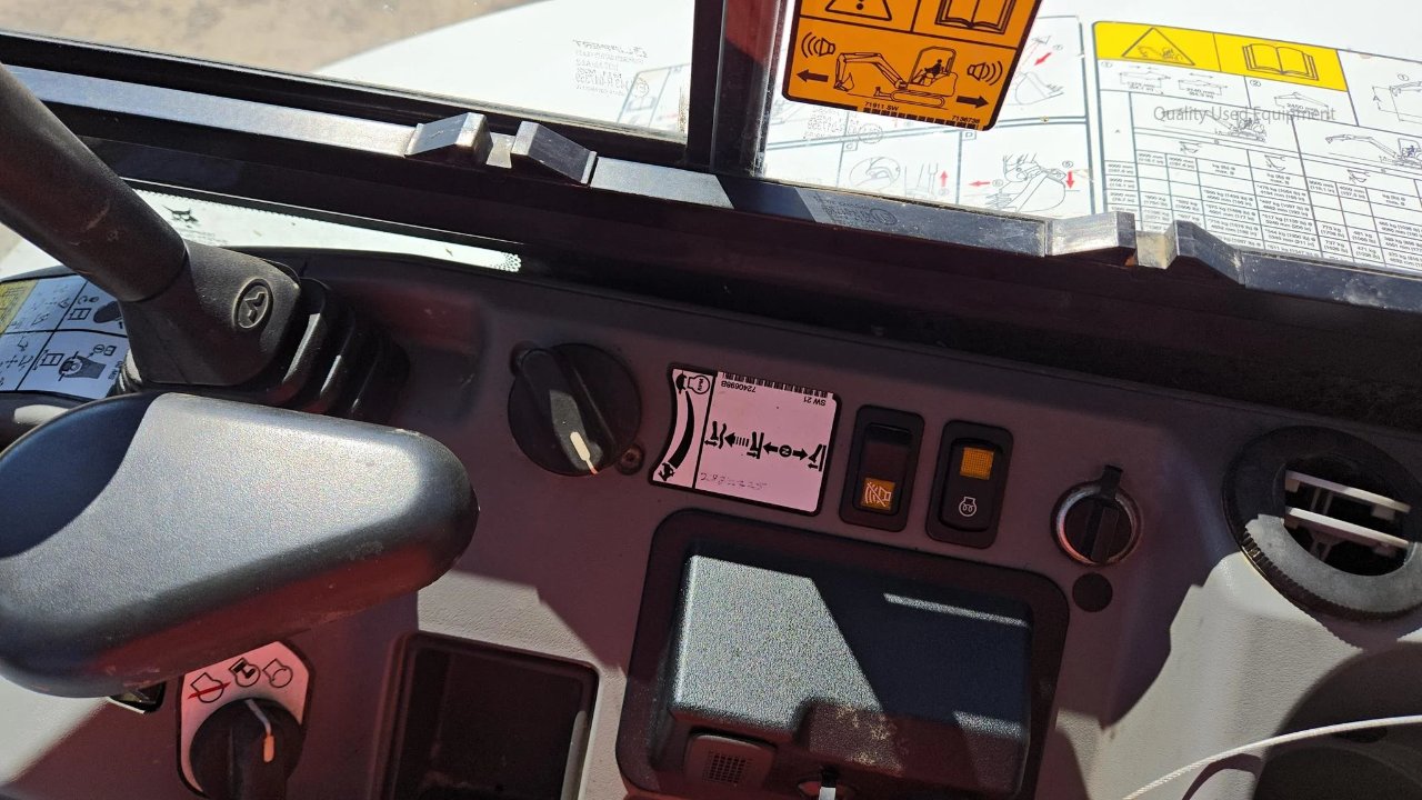 2022 BOBCAT E35R2