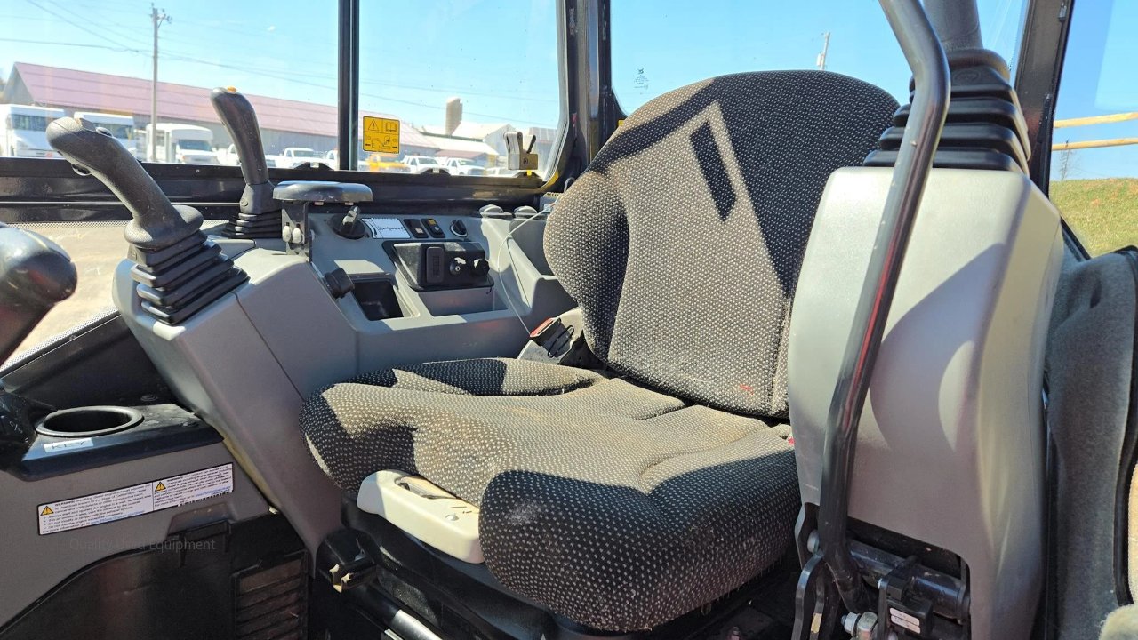 2022 BOBCAT E35R2