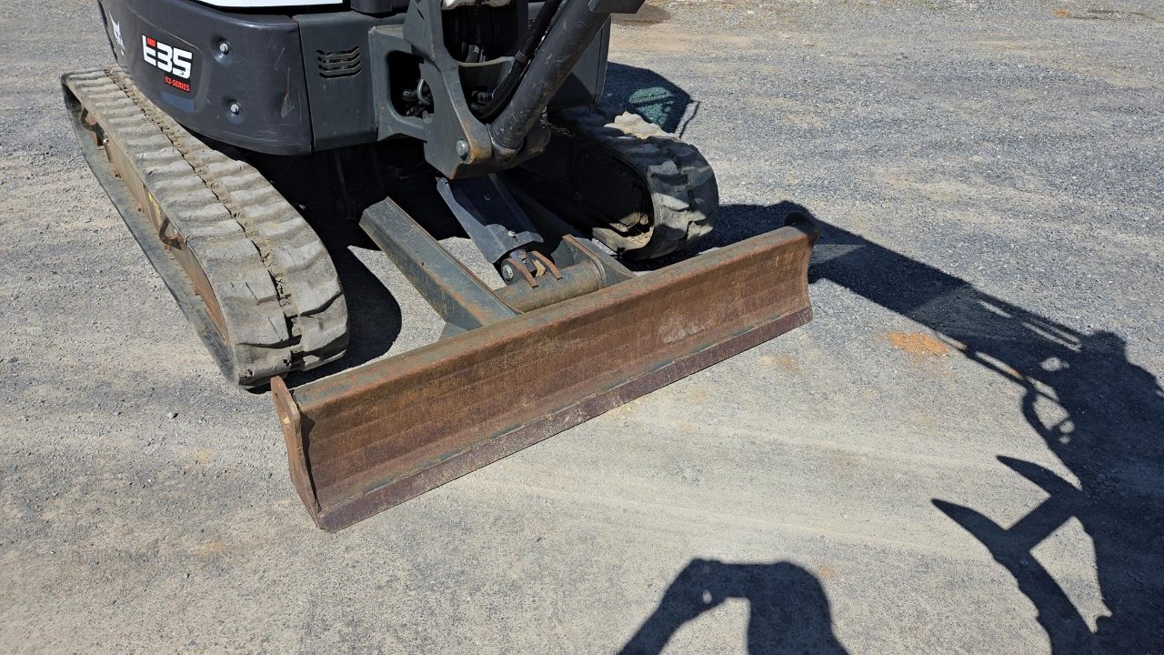 2022 BOBCAT E35R2