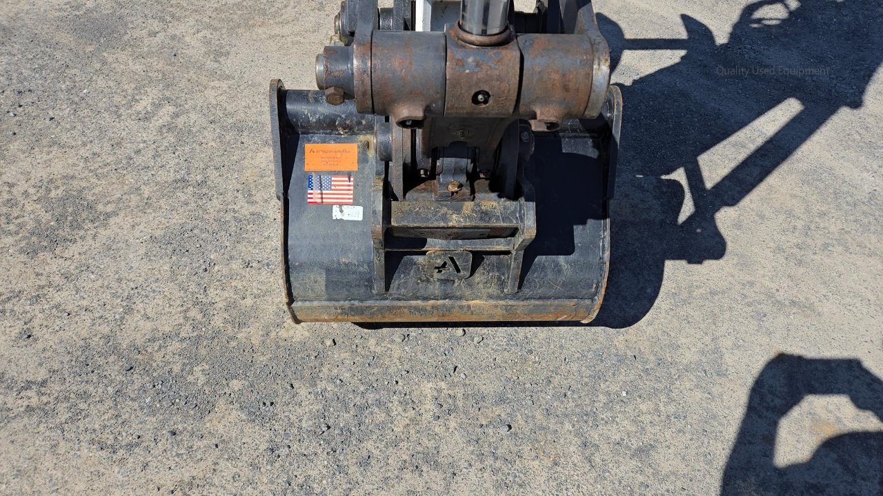 2022 BOBCAT E35R2