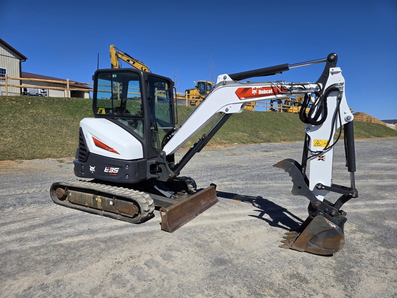 2022 BOBCAT E35R2
