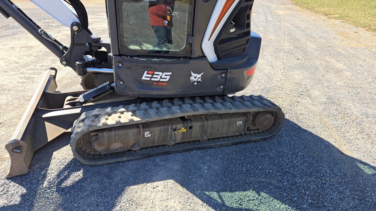 2022 BOBCAT E35R2