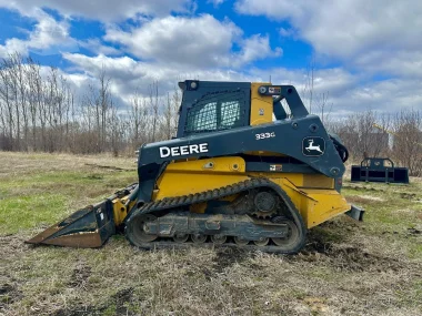 2021 DEERE 333G