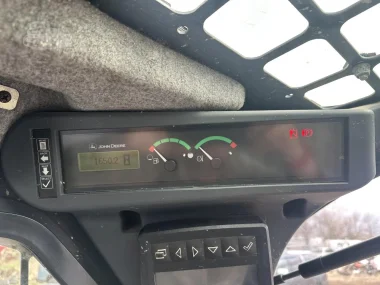 2021 DEERE 333G