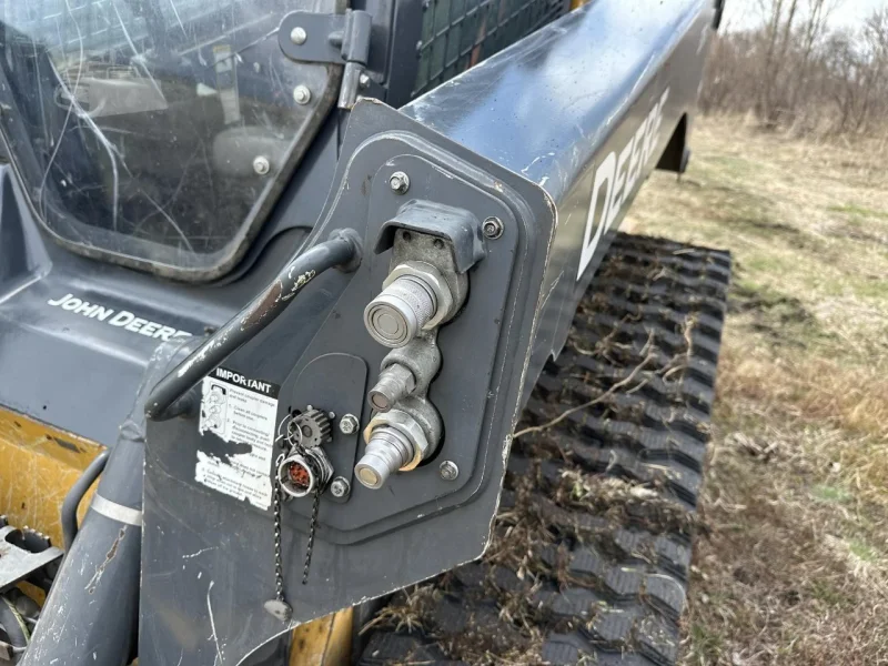 2021 DEERE 333G