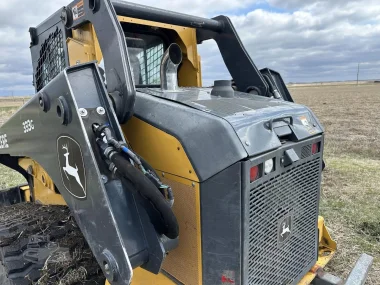 2021 DEERE 333G