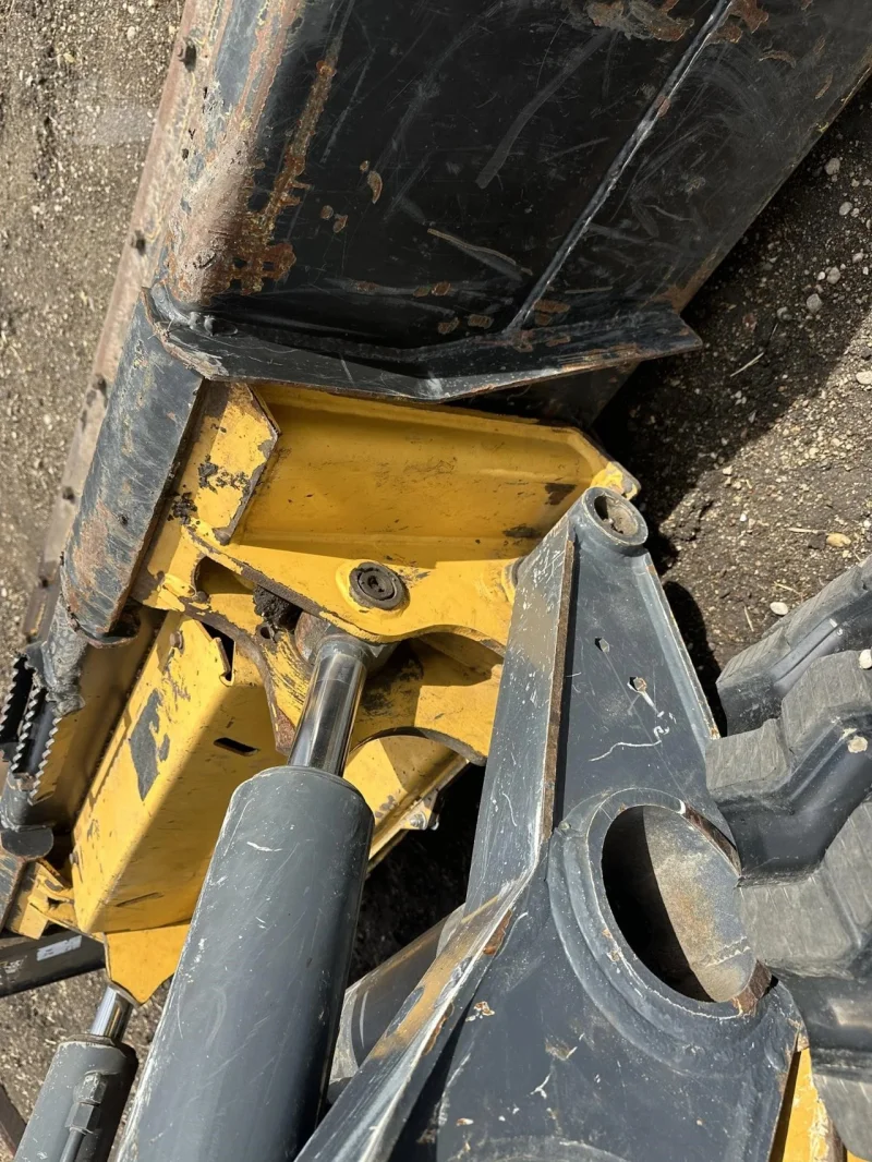 2021 DEERE 333G