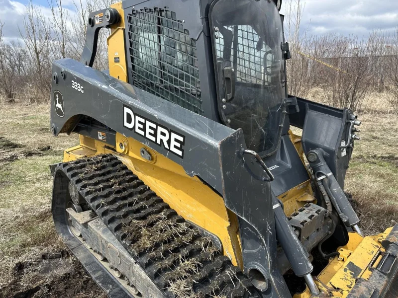 2021 DEERE 333G