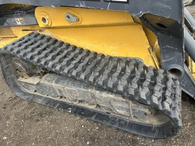 2021 DEERE 333G