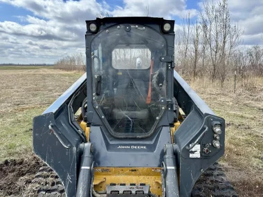 2021 DEERE 333G