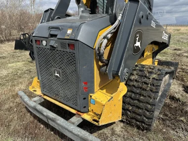 2021 DEERE 333G